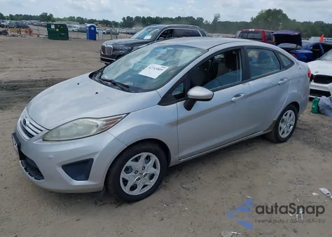 2013 Ford Fiesta S z USA, uszkodzony, nr VIN 3FADP4AJ2DM107166